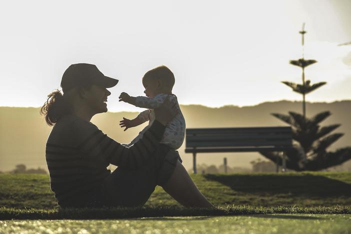 An economist's analysis of data on parenting, from breastfeeding to co-sleeping