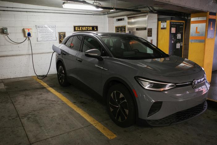 EPA proposes strict limits on tailpipe emissions to speed up electric vehicle transition