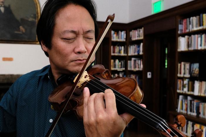 Host Scott Yoo explores the musical influences of American composer Amy Beach.