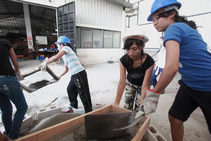 In El Salvador, a path to escape gang violence