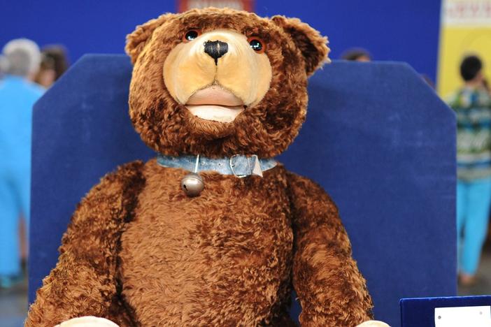 Appraisal: Steiff Bear, ca. 1950, from Birmingham, Hour 1.