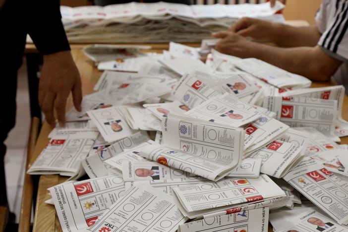 News Wrap: Turkey's presidential election headed to runoff between Erdogan and main rival