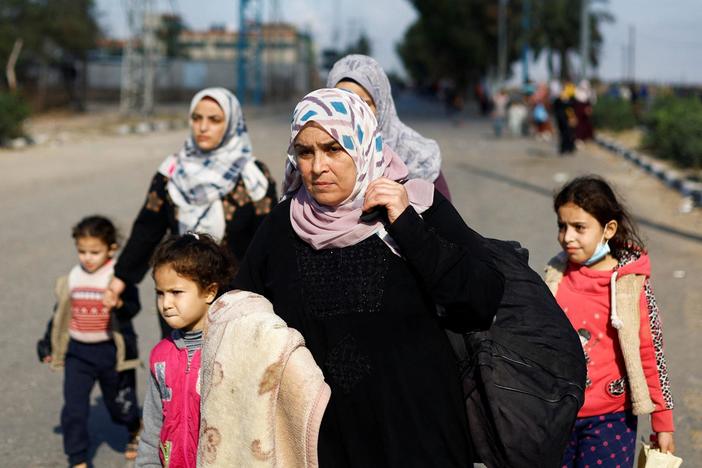 More Palestinians flee south as Israeli troops search Gaza’s largest hospital
