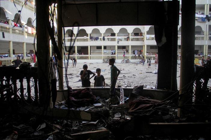 News Wrap: Israel hits Gaza school with deadly strike amid stalled cease-fire talks