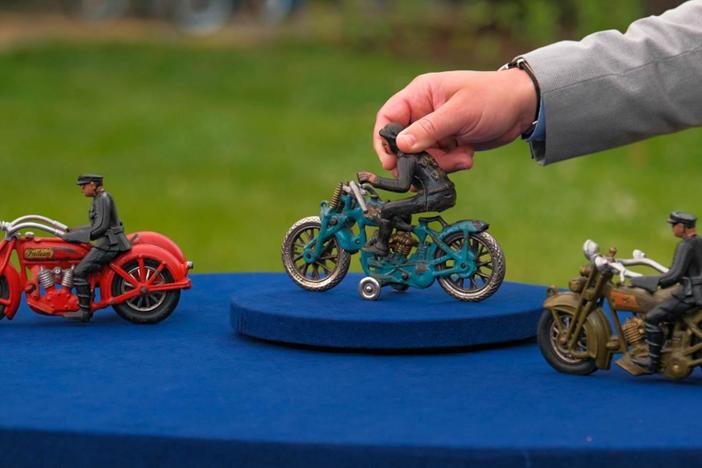 Appraisal: Hubley Cast Iron Toy Motorcycles, ca. 1930