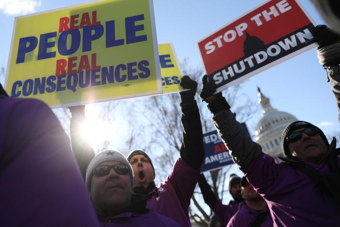 As shutdown drags on, 'interesting dynamics' appear on Capitol Hill