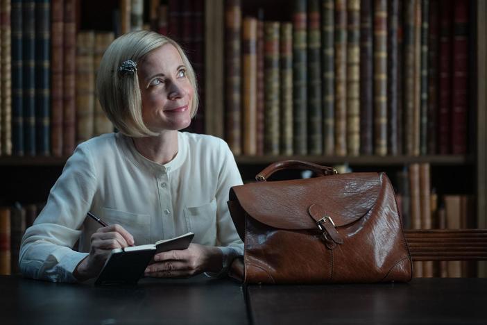 Lucy travels to Windsor Castle to read a diary from Robert Grevell, the king's equerry.