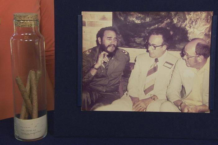 Appraisal: 1977 Fidel Castro Cigars & Business Card