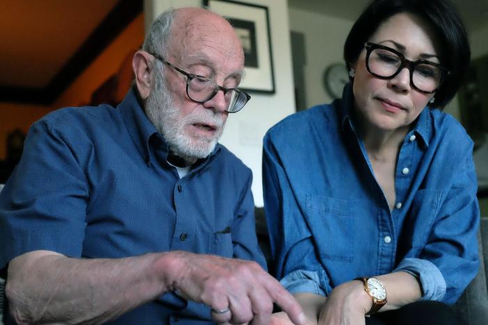 Peter describes the Shanghai ghetto for refugees and talks about Fritz Alder.