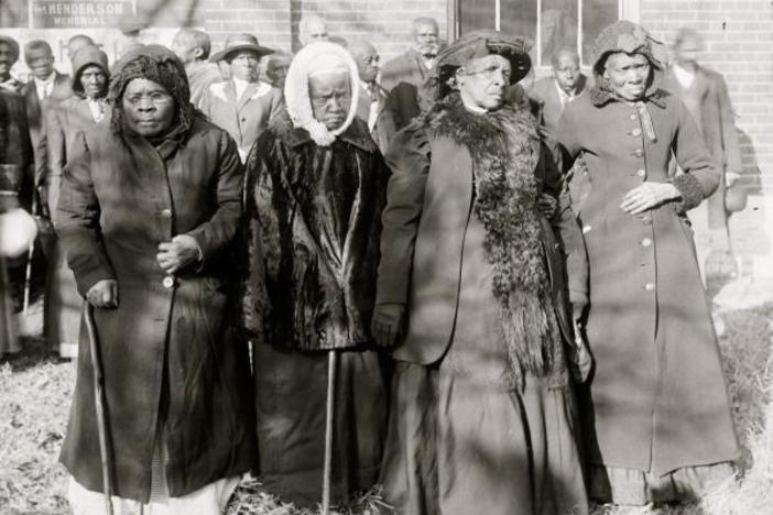 A picture of women who lived half their lives as slaves has gone viral.
