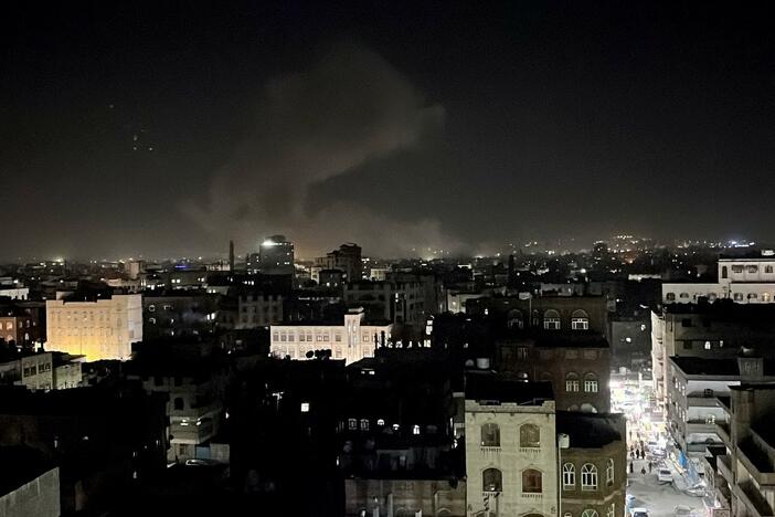 News Wrap: Overnight airstrikes hit Houthi rebels in Yemen’s capital