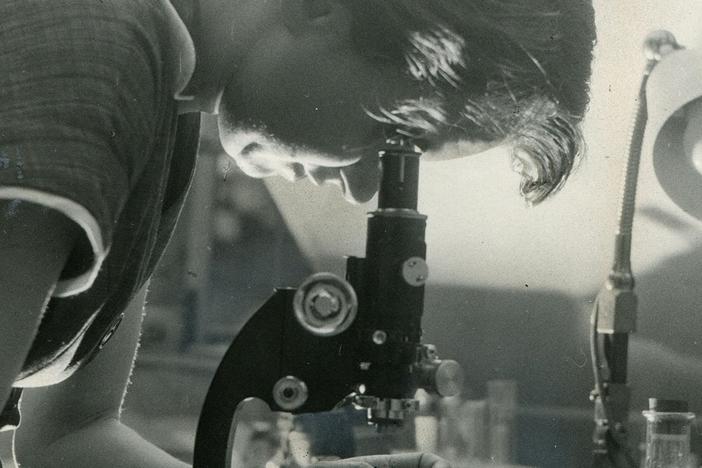Rosalind Franklin’s work contributed to Watson and Crick’s discovery of DNA’s structure.