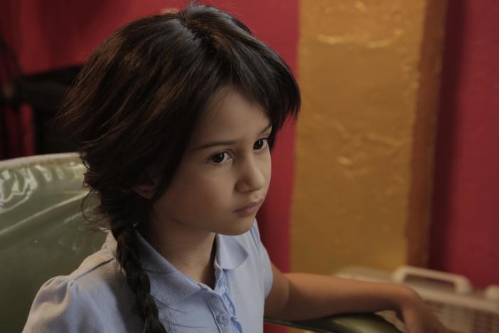 Elizabeth cuts her hair and she becomes the center of attention for all the wrong reasons.
