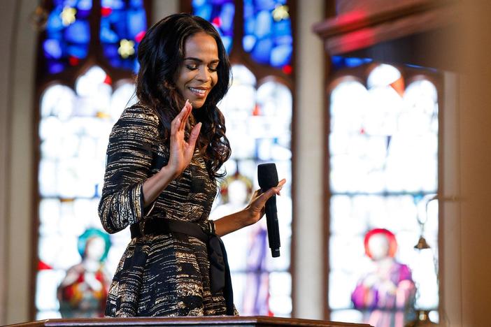 Michelle Williams and the APO perform "Joshua Fit the Battle of Jericho."