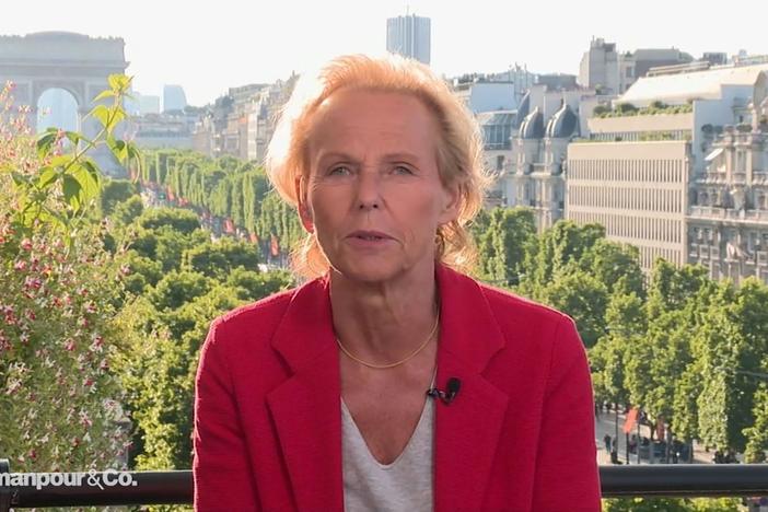 Journalist and commentator Christine Ockrent joins the program.