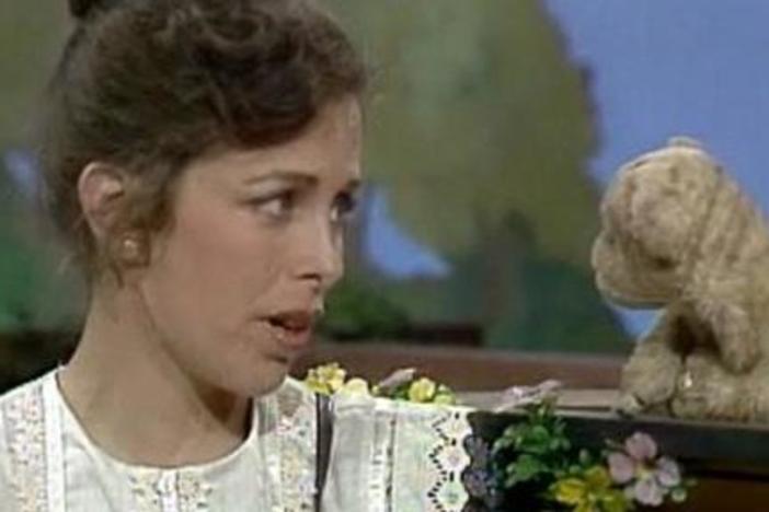 Lady Aberlin has promised to pick up Daniel Tiger so they can go together to a party.