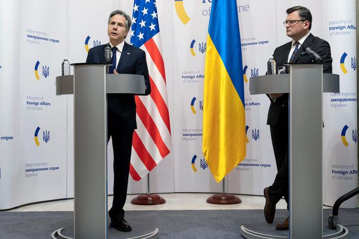 As tensions rise at Ukraine border, U.S. leaders disagree on sanctioning Russia