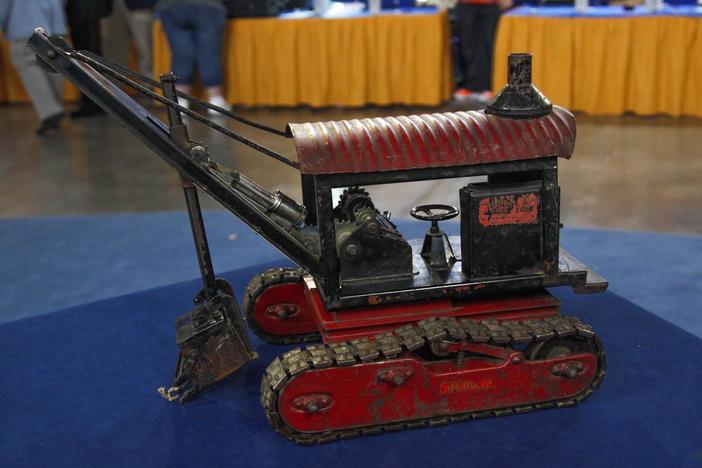 Appraisal: Buddy L Steam Shovel on Treads, ca. 1925