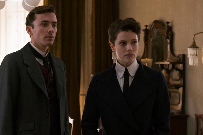 Following the case, Max invites Amelia to tea but runs into Clara.