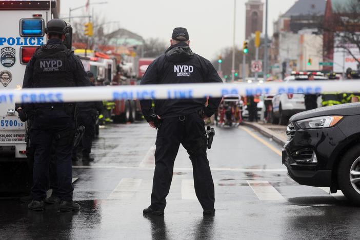 New York struggles with a sharp rise in violent crime amid COVID-19