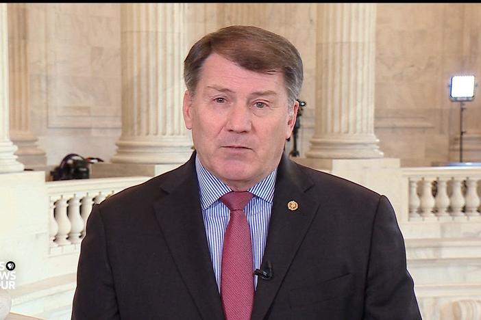 Trump and Pelosi must ‘both give a little,’ says Sen. Rounds