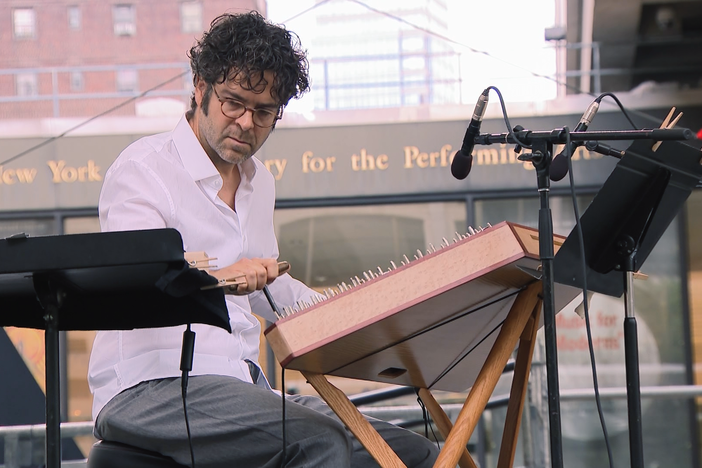 The acclaimed dulcimer player premieres his new work, "Quatre Huîtres," at Lincoln Center.