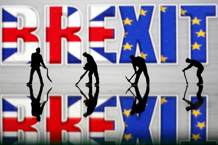 News Wrap: Parliament fails again to determine Brexit path