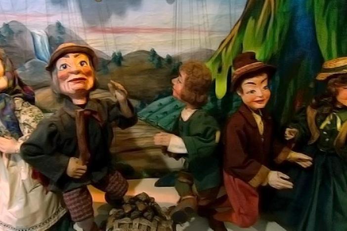 ROADSHOW visits the home and workshop of puppet historian Gary Busk.