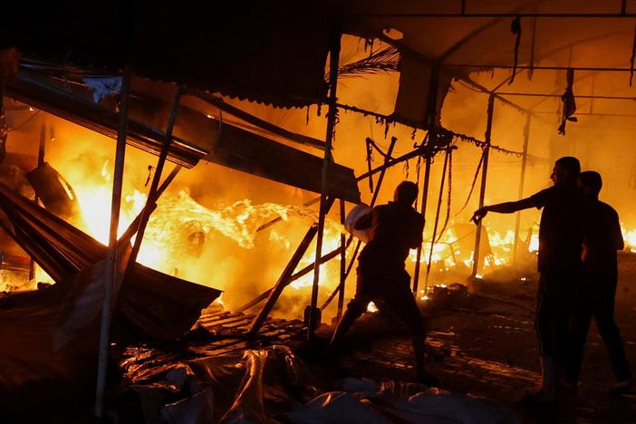Israeli attack on tent camp outside hospital in Gaza kills at least 4, injures dozens