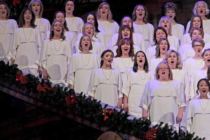 The Mormon Tabernacle Choir & Orchestra at Temple Square perform "Silent Night."