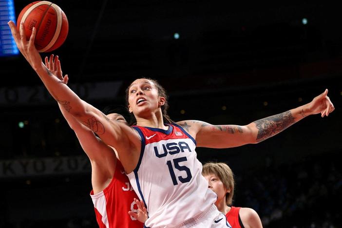 News Wrap: White House deems Russia is wrongfully detaining American basketball star