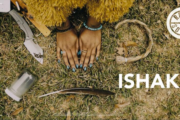 A young woman is tapped to become the next chief of her tribe in southern Louisiana.