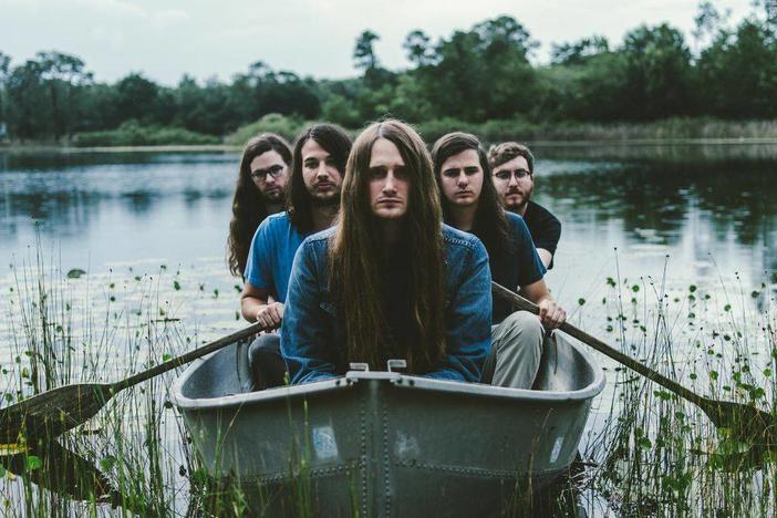 Roadkill Ghost Choir, Andrew Shepard (center)
