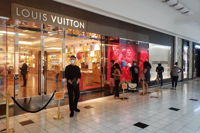 Watch store lenox mall online