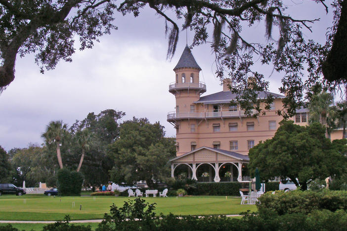 In 1910, Sen. Nelson Aldrich secretly convened a meeting of financial leaders at Jekyll Island to plan the creation of a federal banking system. 