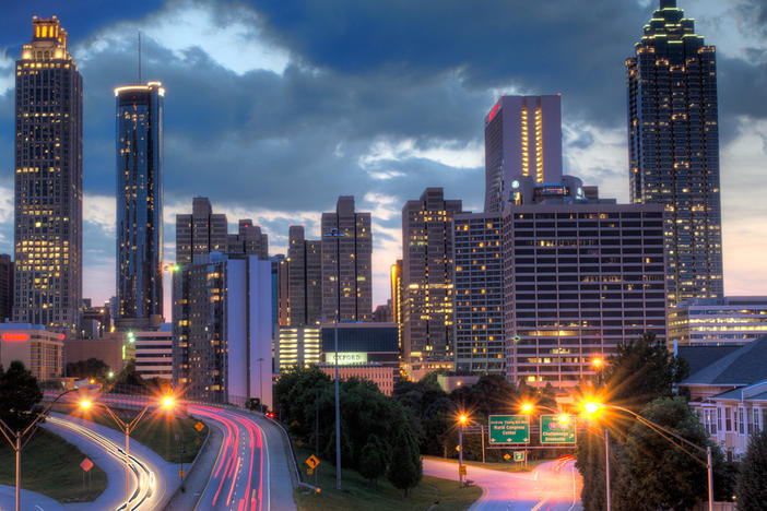 Yo, yo, y-y-yo, yo, yo Y-y-yo yo, yo-yo-yo Yo yo-yo-yo, yo-yo, yo Y-yo, yo, yo-yo-yo-yo-yo yo, Welcome to Atlanta where the players play, And we ride on dem thangs like every day
