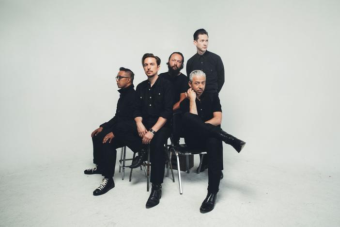 JD McPherson will play a Stopover pre-show at the Jinx Saturday, one of several great shows planned this weekend.