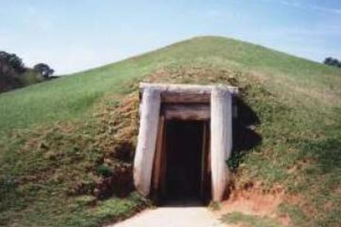 Entrance to earth lodge at the Ocmulgee National Monument in Macon.