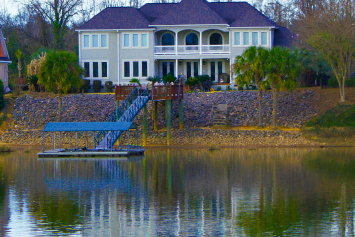 A plan to help endangered fish in the Savannah River could cause problems for some people with waterfront property.