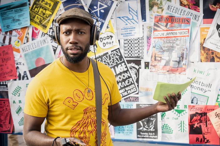 Lamorne Morris plays cartoonist Keef Knight in the Hulu comedy <em>Woke. </em>The character is based on Keith Knight, the show's co-creator.