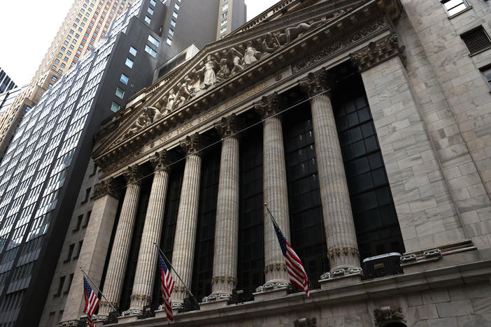 U.S. stocks indexes fell for a third session in a row Tuesday as tech shares continued to tumble.