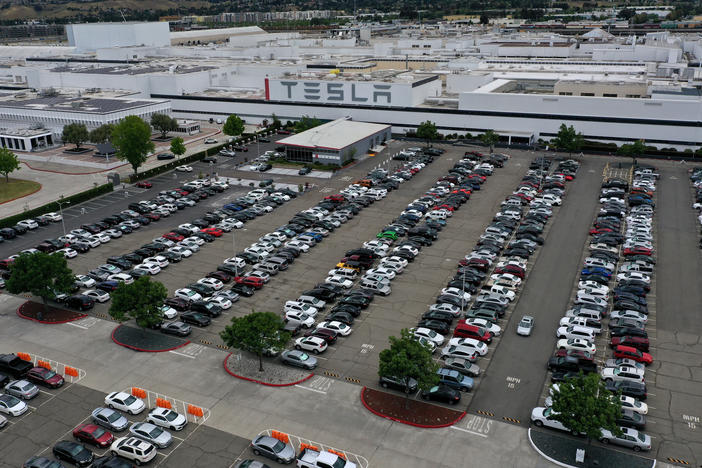 An aerial view of the Tesla factory in Fremont, Calif., in May. Gov. Gavin Newsom signed an executive order on Wednesday that bans the sale of new gasoline-powered vehicles in the state by 2035.