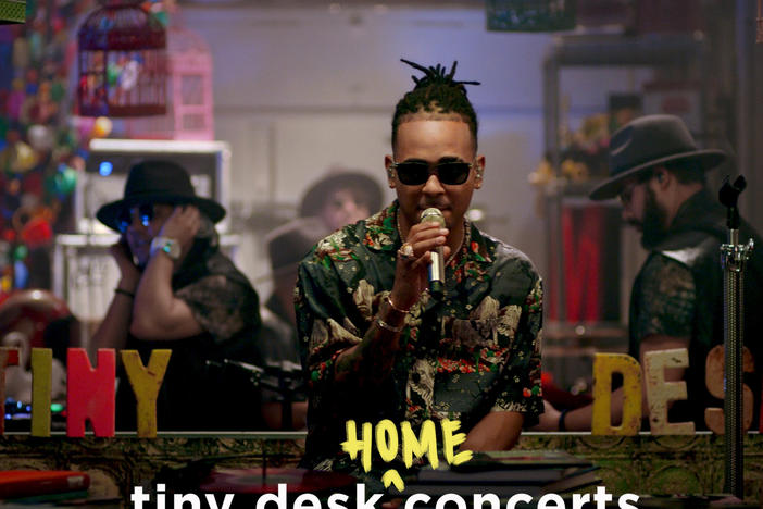 Ozuna plays a Tiny Desk (home) concert.