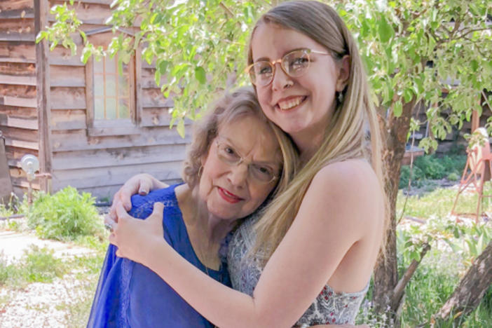 Helen Merrill with her granddaughter, Elizabeth Hartley, in 2017.