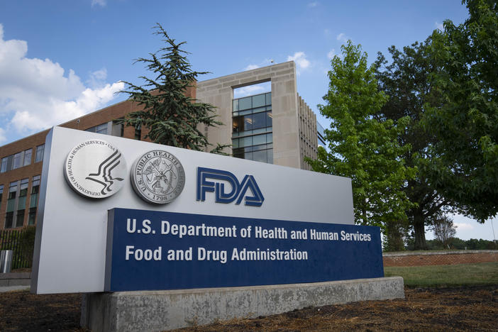 A panel of advisers to the Food And Drug Administration has raised questions about some aspects of the agency's approach to reviewing COVID-19 vaccines.