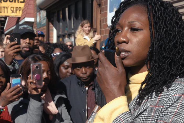 Mayoral candidate Amara Enyia holds a press conference during the 2019 Chicago race.