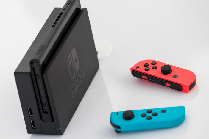 Nintendo's Switch console is less powerful than competing consoles, but offers a more interesting gameplay experience.