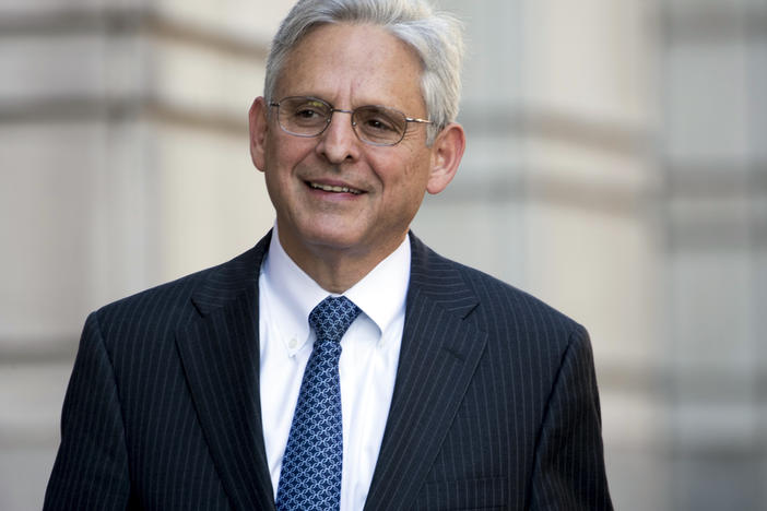 U.S. appellate Judge Merrick Garland walks into federal court in November 2017 in Washington. He could be in contention for a nomination to become attorney general.
