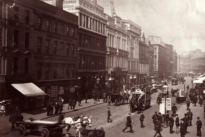 Passers-by and horse-drawn traffic circa 1895 on Jamaica Street in Glasgow, Scotland.