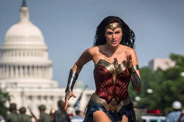She's Running: Diana (Gal Gadot) chases her quarry through the streets of Washington in the sequel <em>Wonder Woman 1984</em>.